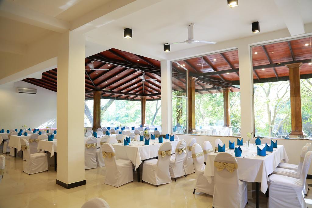 Grand Kalundawa - Dambulla'S Hidden Secret Hotel Buitenkant foto