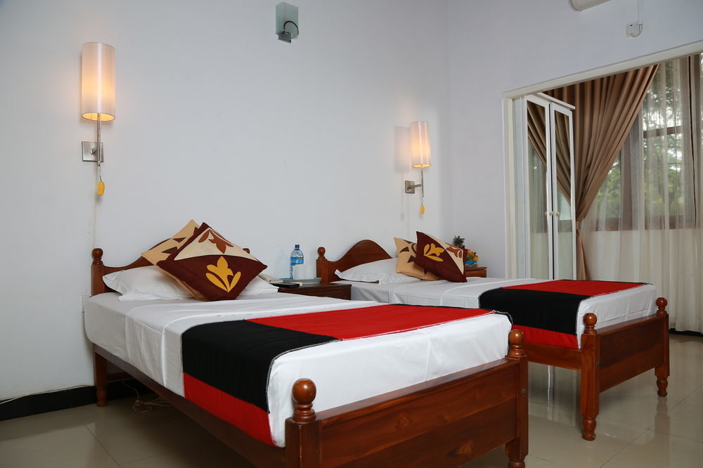 Grand Kalundawa - Dambulla'S Hidden Secret Hotel Buitenkant foto