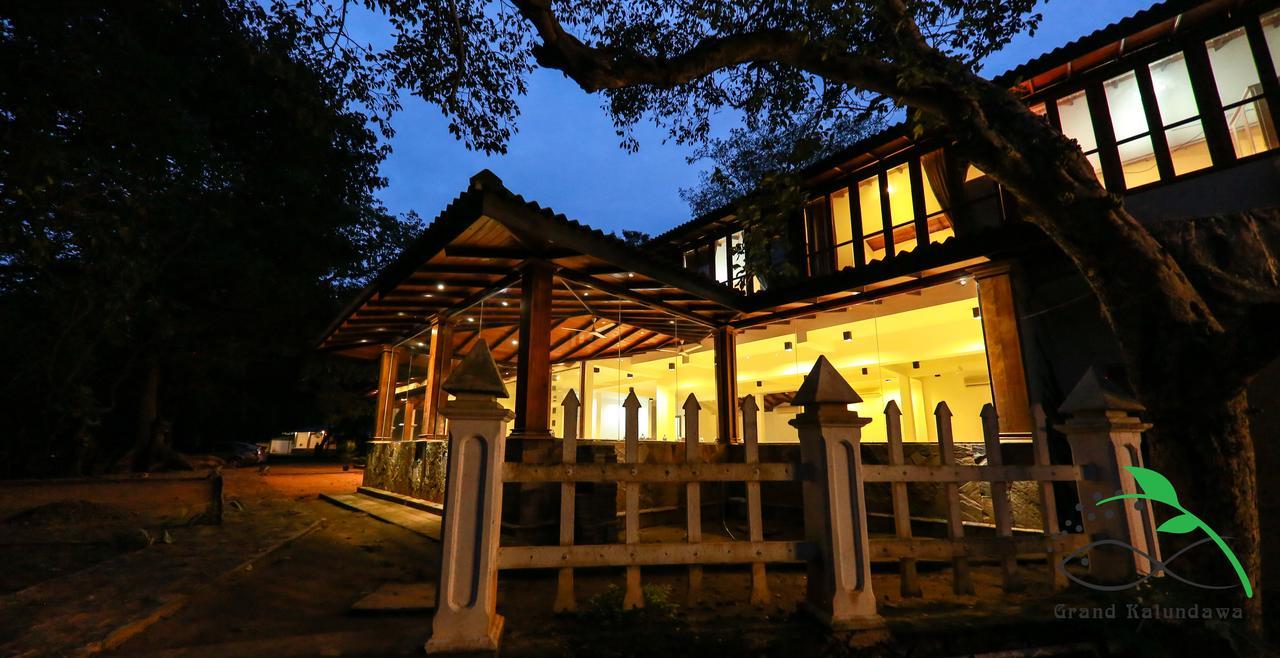 Grand Kalundawa - Dambulla'S Hidden Secret Hotel Buitenkant foto