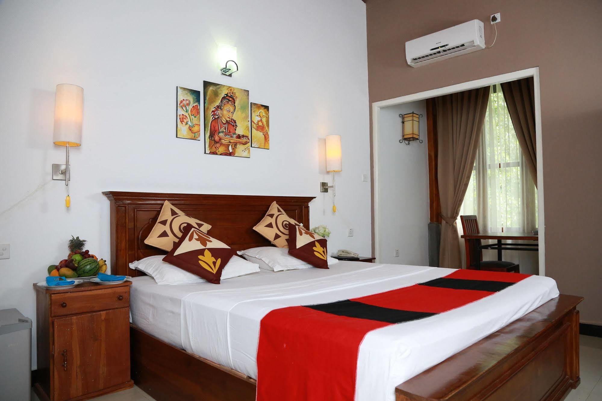 Grand Kalundawa - Dambulla'S Hidden Secret Hotel Buitenkant foto