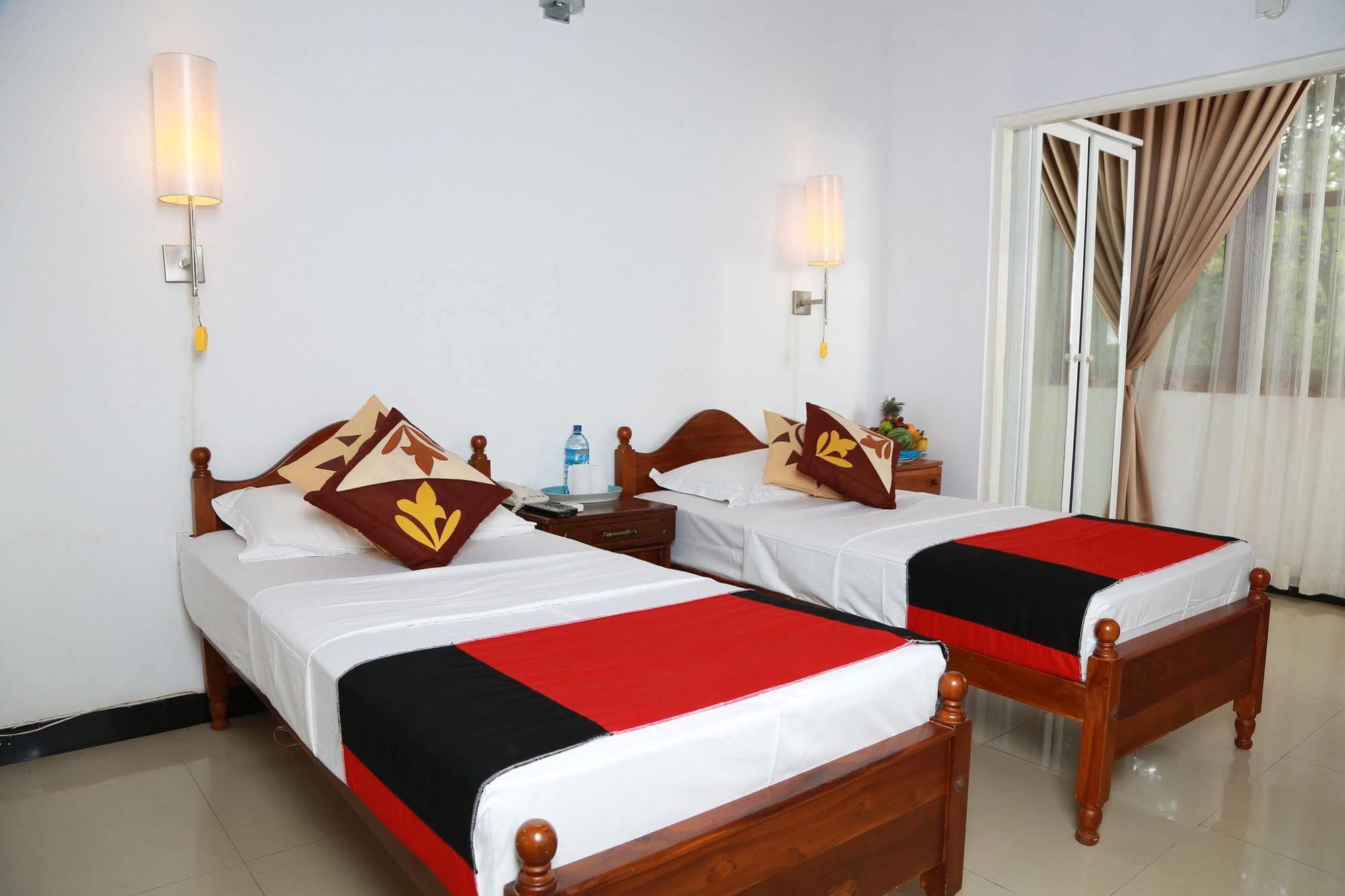 Grand Kalundawa - Dambulla'S Hidden Secret Hotel Buitenkant foto