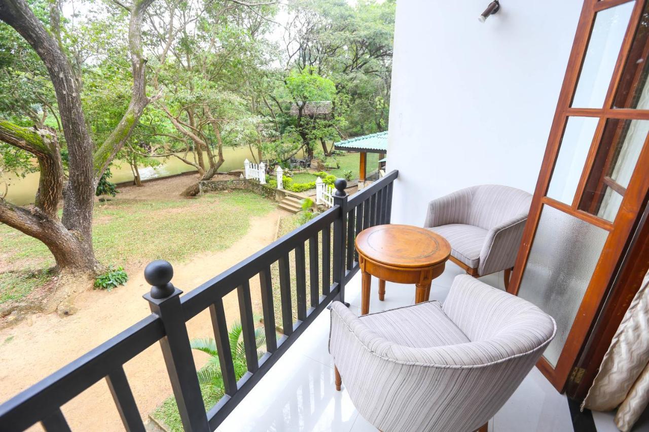 Grand Kalundawa - Dambulla'S Hidden Secret Hotel Buitenkant foto